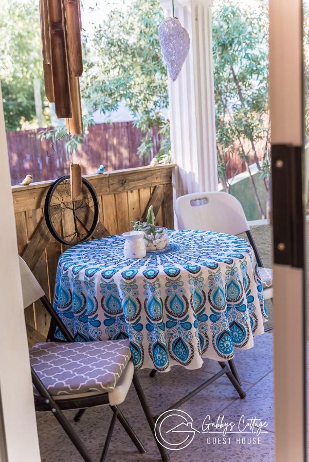 Gabbys Cottage Guesthouse Блумфонтейн Экстерьер фото