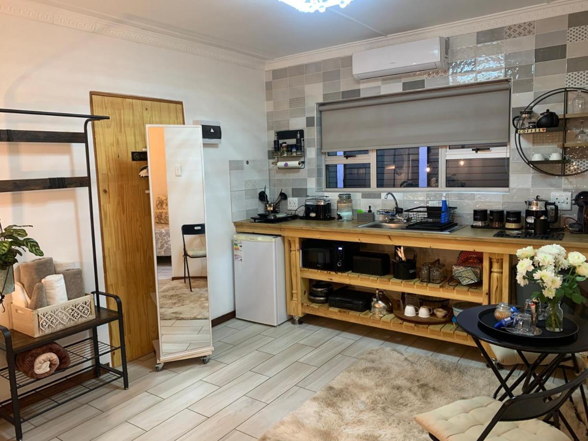 Gabbys Cottage Guesthouse Блумфонтейн Экстерьер фото